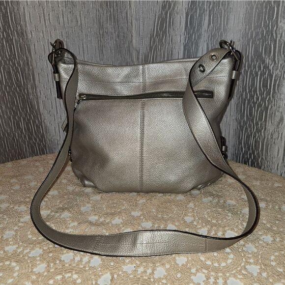 Elegant Gray Leather Shoulder Bag - Picture 1 of 16